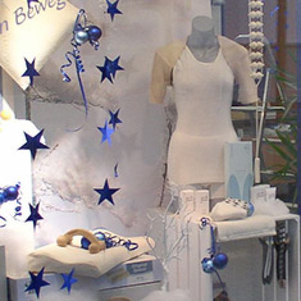 Stracke_Deco_Shop_Retail_Schaufensterdekoration.jpg
