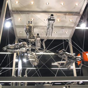 Stracke_Deco_ERNST_Messestand_Schalldaempfer_Automechanica2.jpg