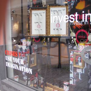 Stracke_Deco_Shop_Retail_Schaufensterdekoration_Optiker_ETNIA_05.jpg