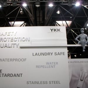 Stracke_Deco_YKK_Sonderanfertigungen_Bauarbeiter_01.jpg