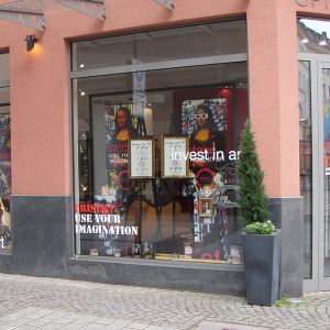 Stracke_Deco_Shop_Retail_Schaufensterdekoration_Optiker_ETNIA_04.jpg
