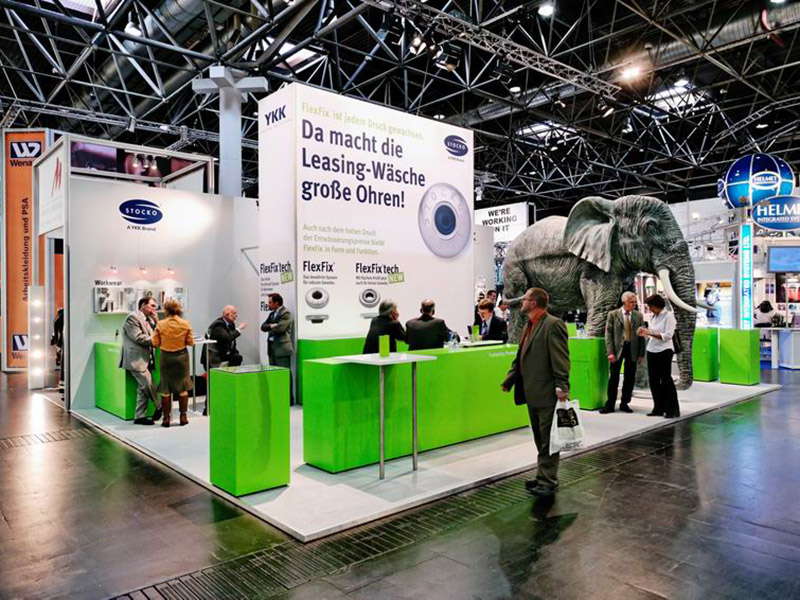 Stracke_Deco_Messe_Dekoration_A+A_Grasdeko_YKK_Elefant_XXL_03.jpg